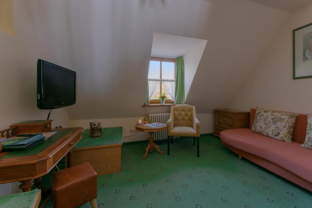Hotel "Malerwinkel" Gmbh Seeon-Seebruck Quarto foto