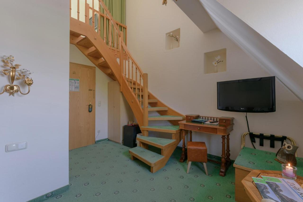 Hotel "Malerwinkel" Gmbh Seeon-Seebruck Quarto foto